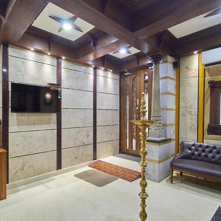 Hotel Mart View Kochi Екстериор снимка
