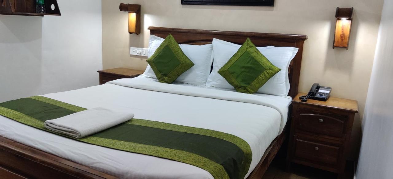 Hotel Mart View Kochi Екстериор снимка