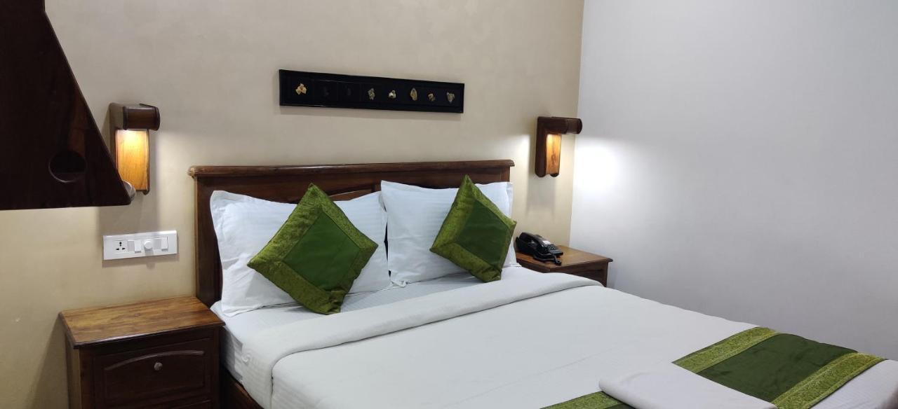 Hotel Mart View Kochi Екстериор снимка