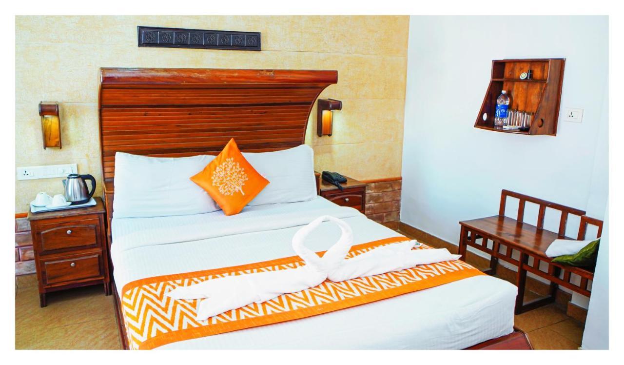 Hotel Mart View Kochi Екстериор снимка