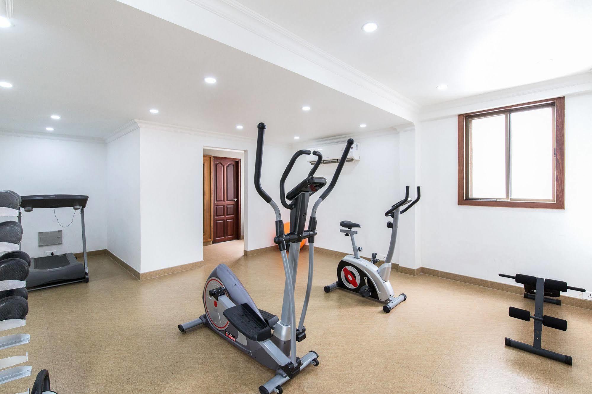 Hotel Mart View Kochi Екстериор снимка