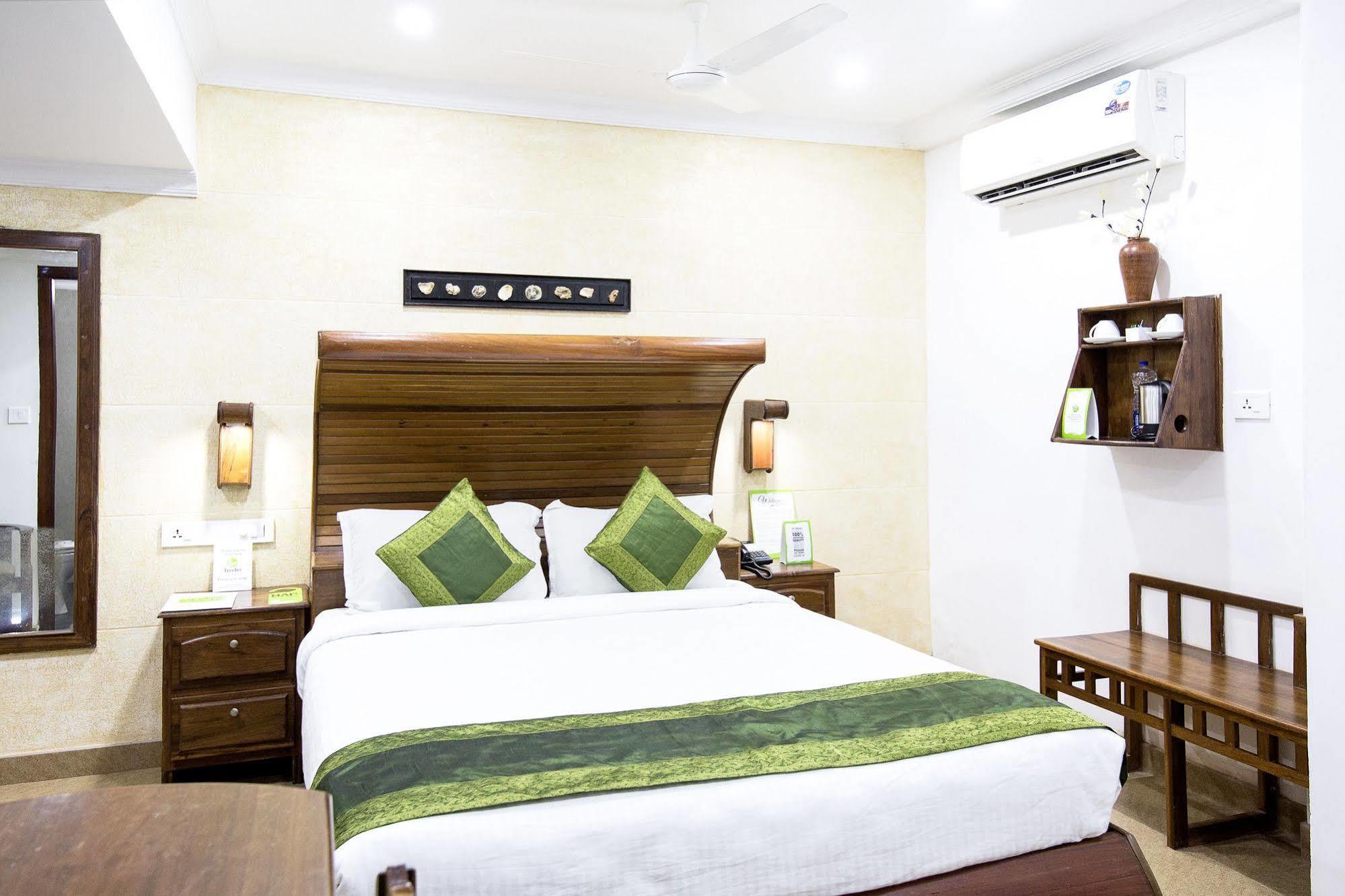 Hotel Mart View Kochi Екстериор снимка