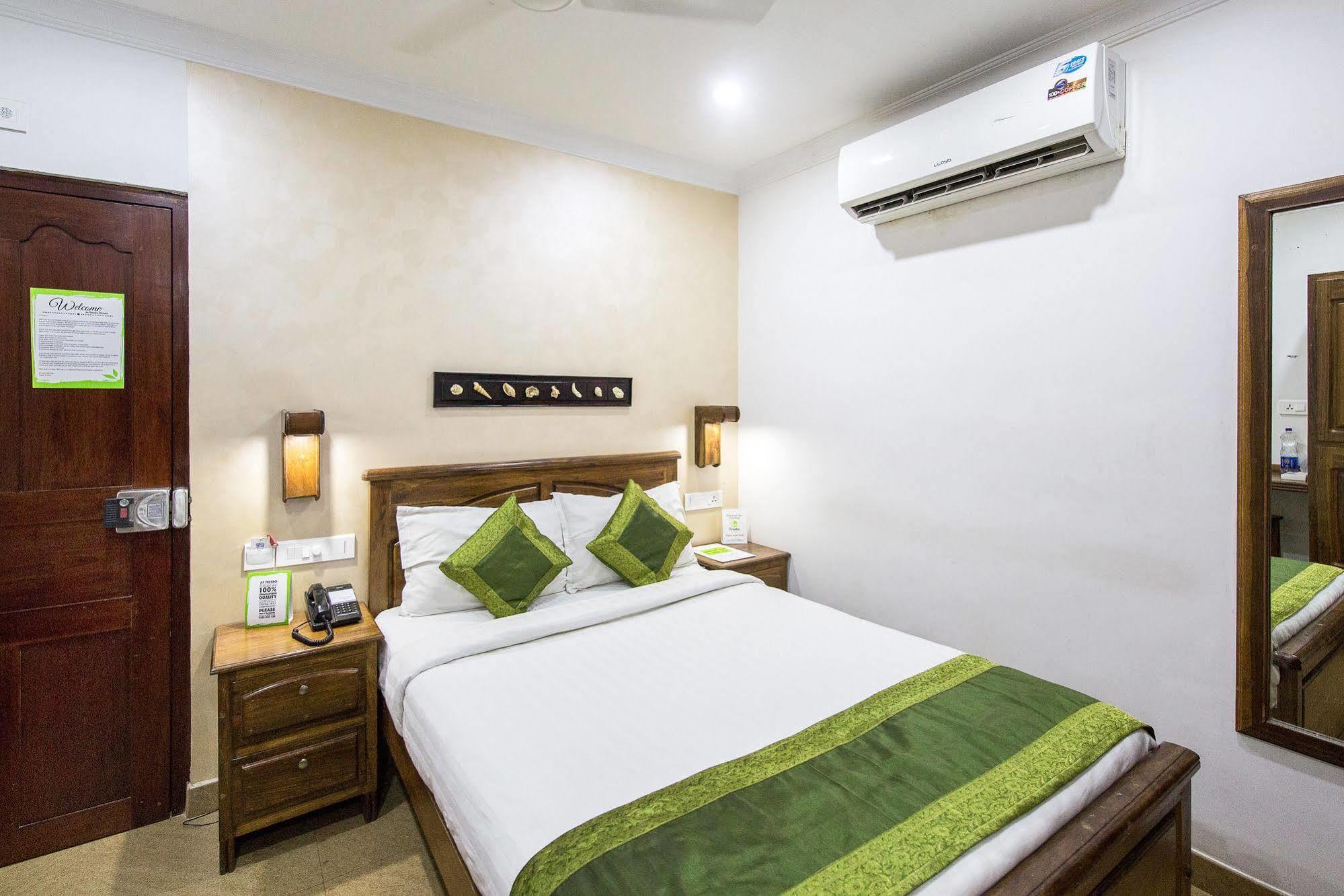 Hotel Mart View Kochi Екстериор снимка