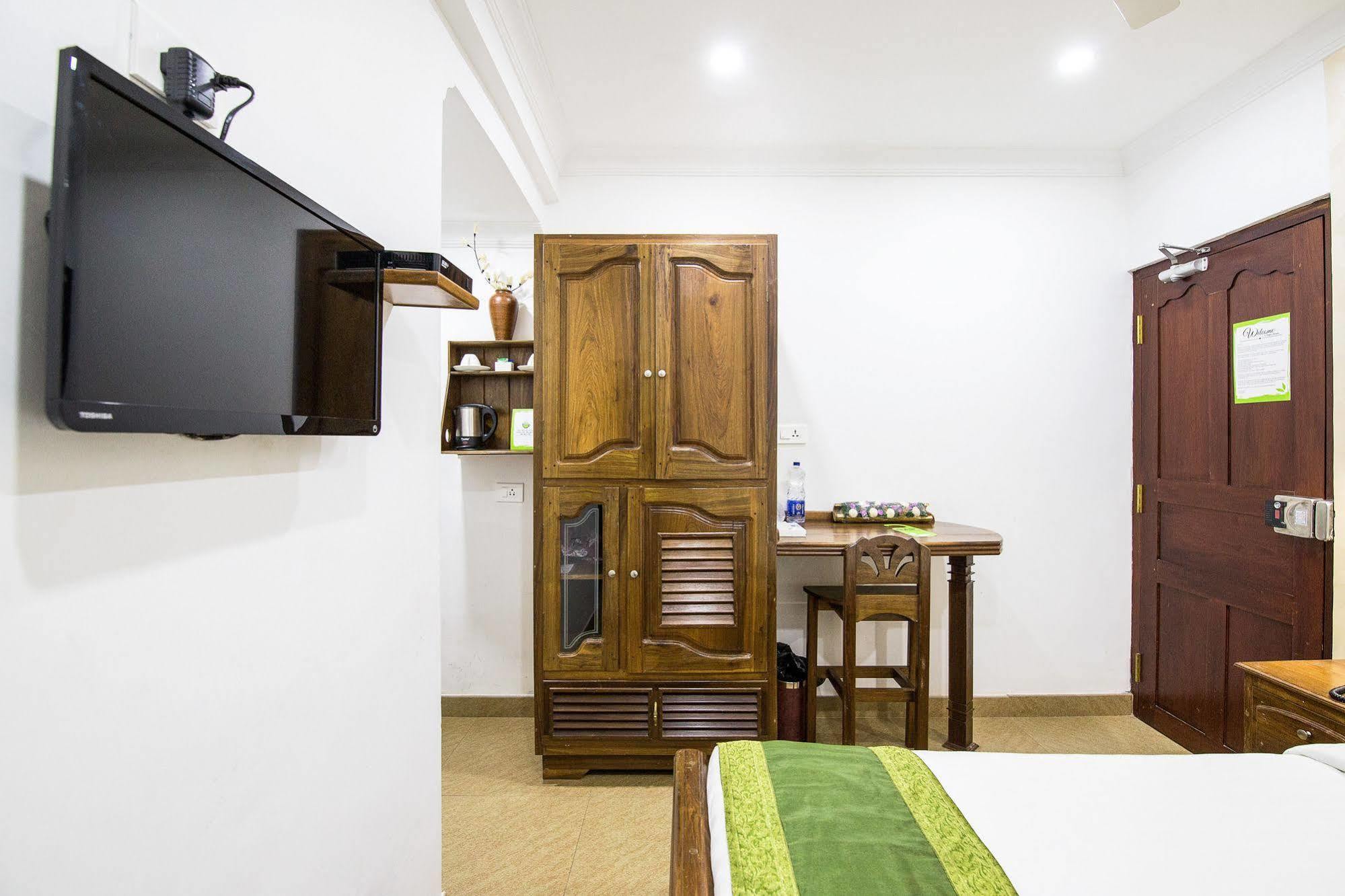 Hotel Mart View Kochi Екстериор снимка