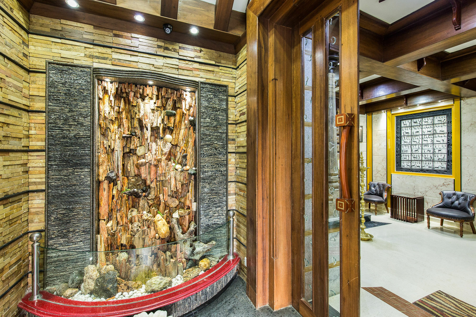 Hotel Mart View Kochi Екстериор снимка